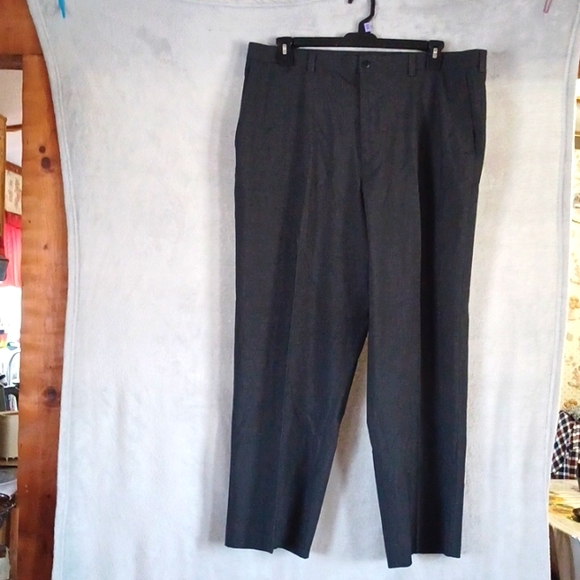 Apt.9 Men's Charcoal Pin Striped Flat Front Dress Pants Size 40x30. - Picture 1 of 10